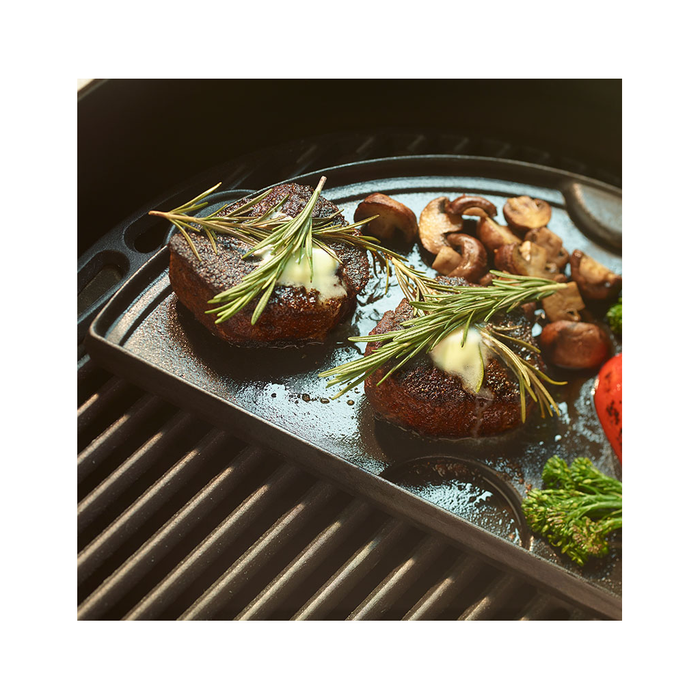 Big green egg cast iron skillet hot sale